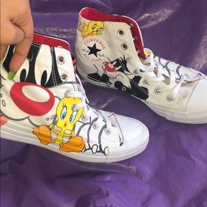 Looney Tunes Converse